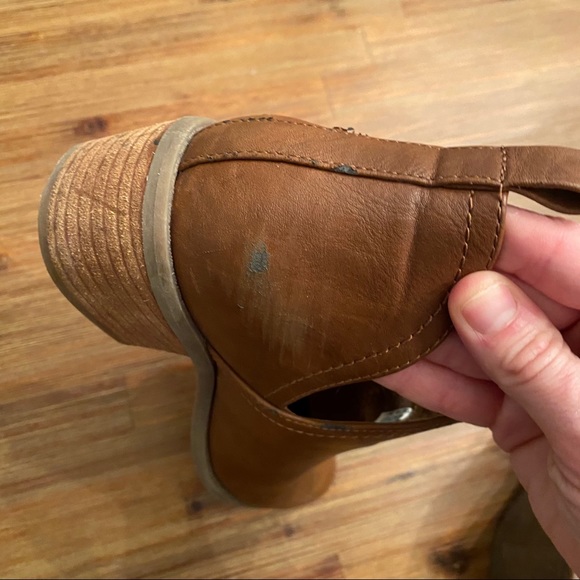 AEO Brown Leather Booties Size 7 - Picture 6 of 6